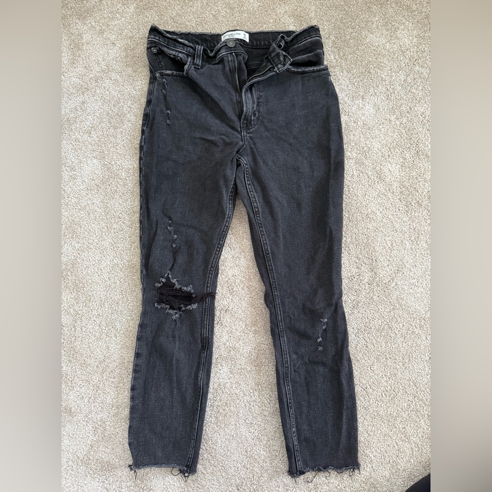 Women's Black Distressed Abercrombie Jeans